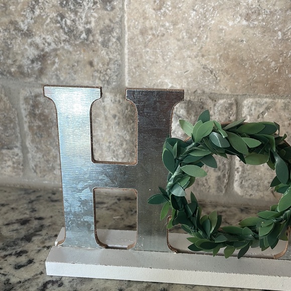 Home sign - Picture 10 of 10